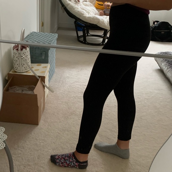 🔥SALE🔥3/4 Victoria’s Secret Athletic Leggings - Picture 6 of 6